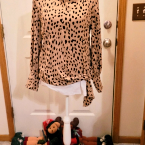 NWOT Chico animal print top sz small. - Picture 2 of 10
